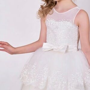 White Lace Tulle Flower Girl Dress with Satin Bow